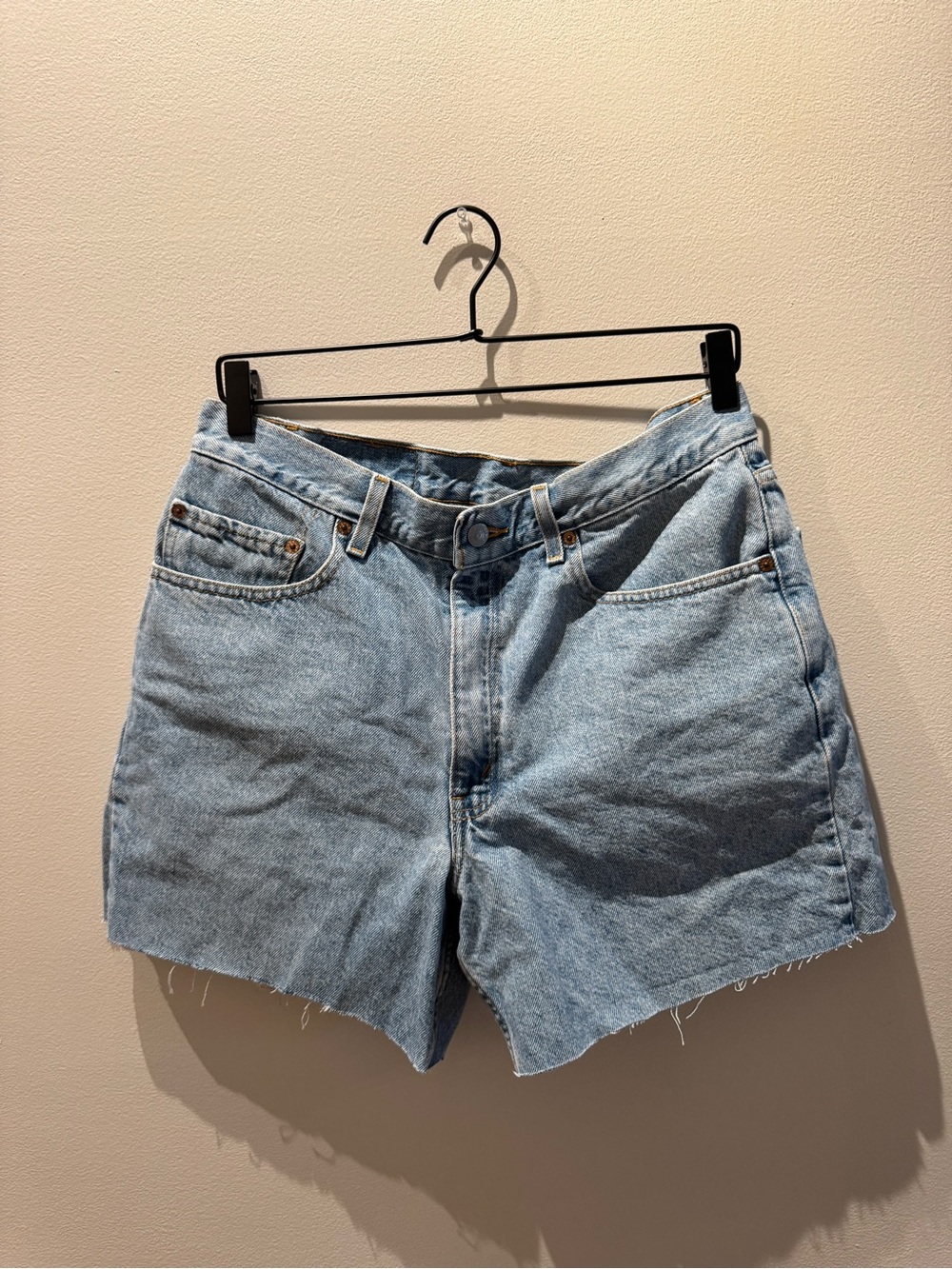 Levi’s 550 Vintage Distressed High-Rise Raw Hem Cutoff Denim Shorts